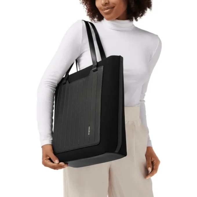 Never Still Vertical aus Leder und Canvas TrageBags Never Still Vertical aus Leder und Canvas TrageBags